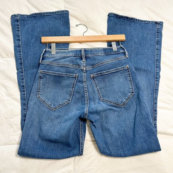 Abercrombie & Fitch The Flare Ultra High Rise Jeans Medium Wash Size 26/2R - Picture 6 of 9